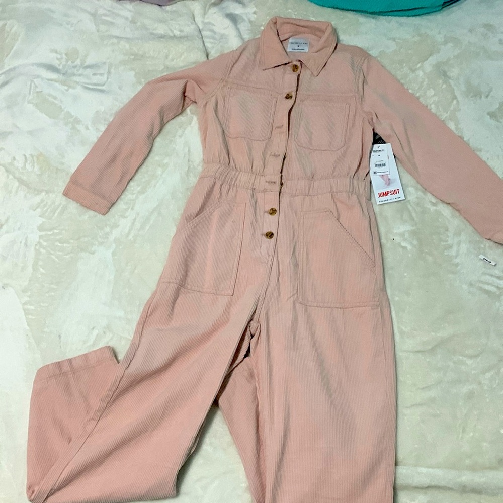 Light pick corduroy jumpsuit with pock